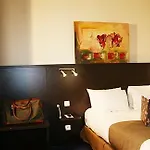 Voltaire Opera Hotel 3*