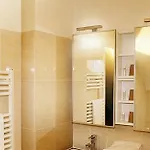 Voltaire Opera Hotel