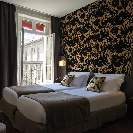 Voltaire Opera Centre