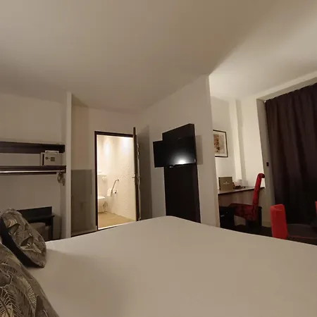 Hotel Voltaire Opera Centre 3*