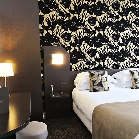 Voltaire Opera Centre Nantes