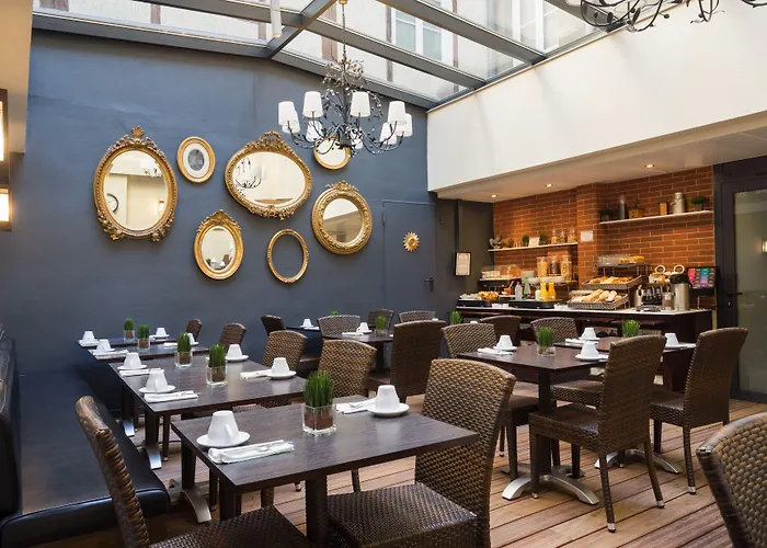 Voltaire Opera Hotel Nantes