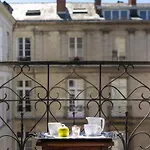 Voltaire Opera 3*