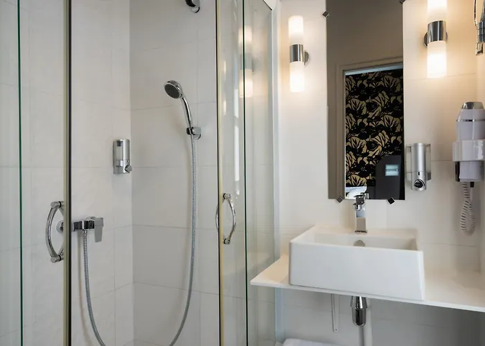 Hotel Voltaire Opera Centre 3*