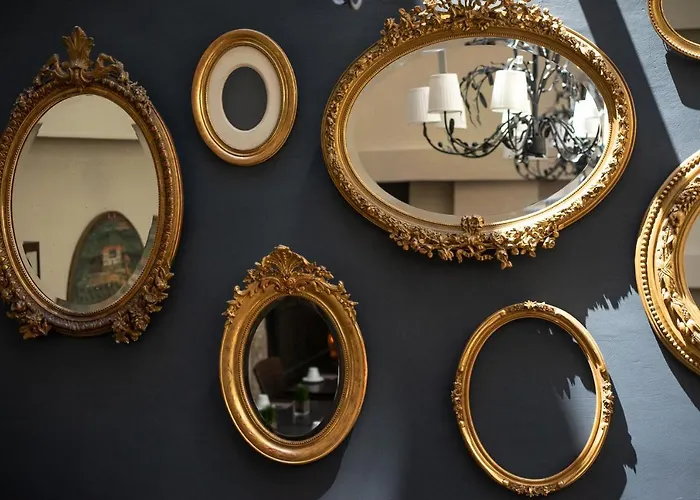 Voltaire Opera Hotel 3*